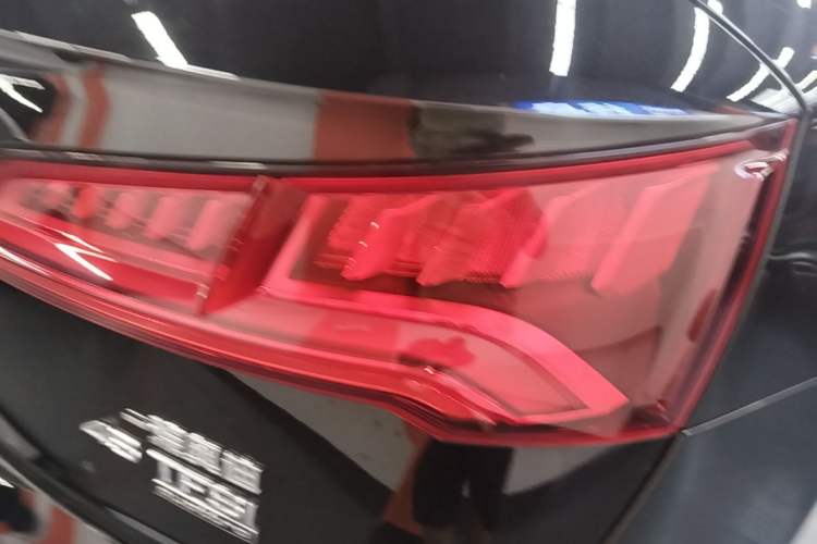 Used Audi Q5L 2020 45 TFSI Prestige Fashion Model Right Rear Taillight
