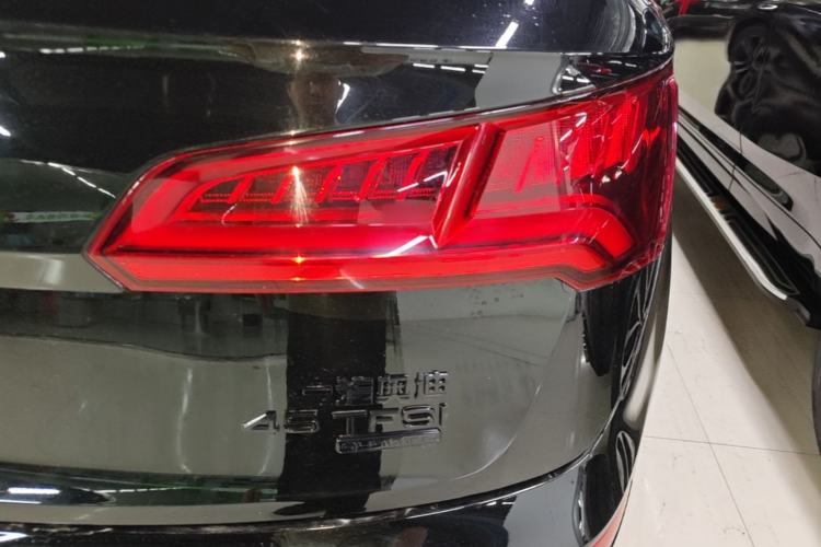 Used Audi Q5L 2020 45 TFSI Prestige Fashion Model Right Rear Taillight