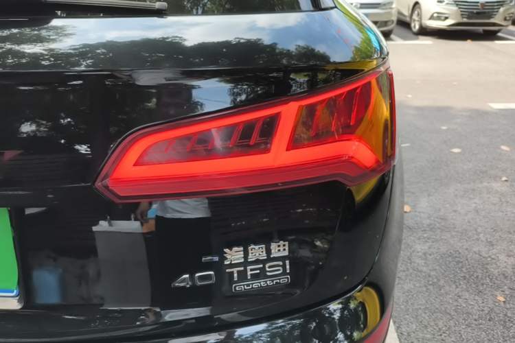 Used Audi Q5L 2020 Updated 40 TFSI Prestige Fashion Edition Right Rear Taillight