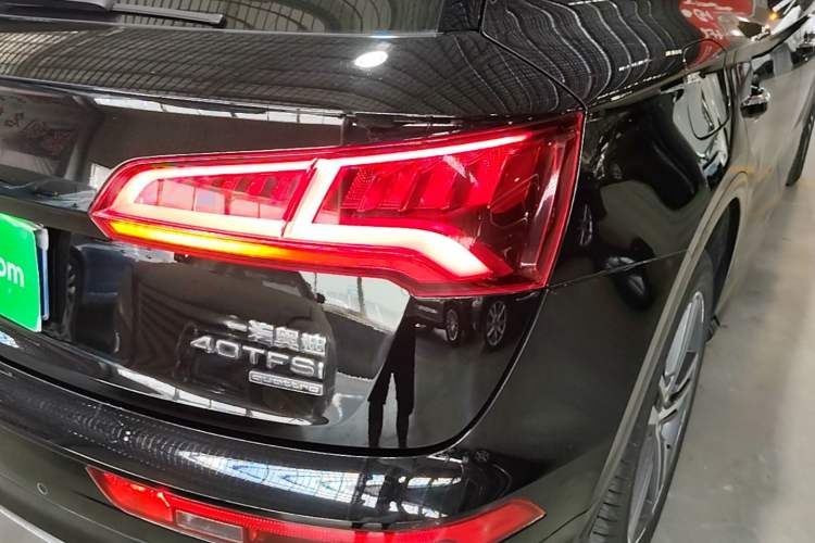 Used Audi Q5L 2020 Updated 40 TFSI Prestige Fashion Edition Right Rear Taillight