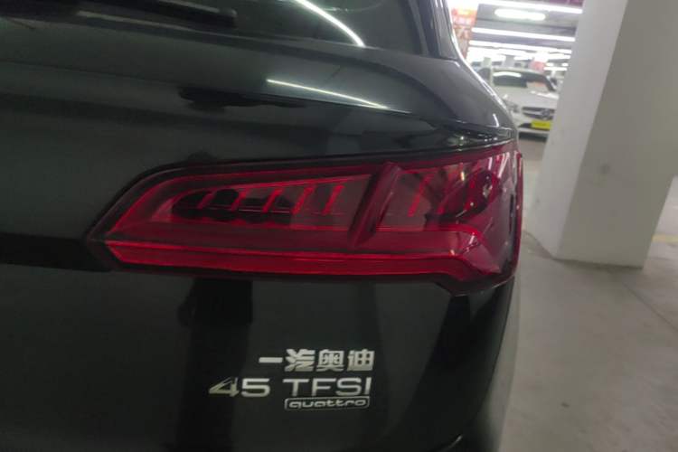 Used Audi Q5L 2020 45 TFSI Prestige Fashion Model Right Rear Taillight