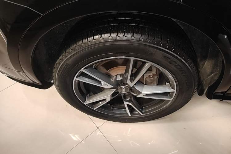 Used Audi Q5L 2020 Updated 40 TFSI Prestige Fashion Edition Right Rear Wheel Hub