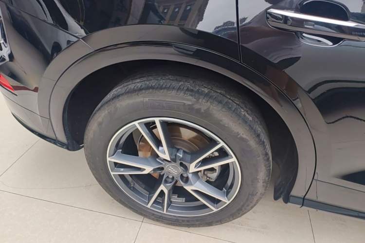 Used Audi Q5L 2020 Updated 40 TFSI Prestige Fashion Edition Right Rear Wheel Hub