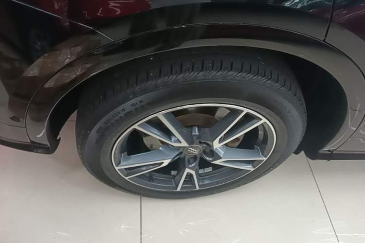 Used Audi Q5L 2020 45 TFSI Prestige Fashion Model Right Rear Wheel Hub