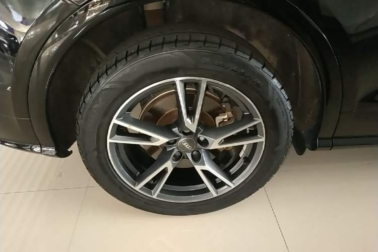 Used Audi Q5L 2020 Updated 40 TFSI Prestige Fashion Edition Right Rear Wheel Hub
