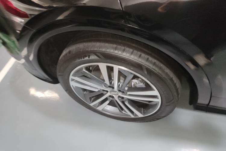 Used Audi Q5L 2020 Updated 40 TFSI Prestige Fashion Edition Right Rear Wheel Hub
