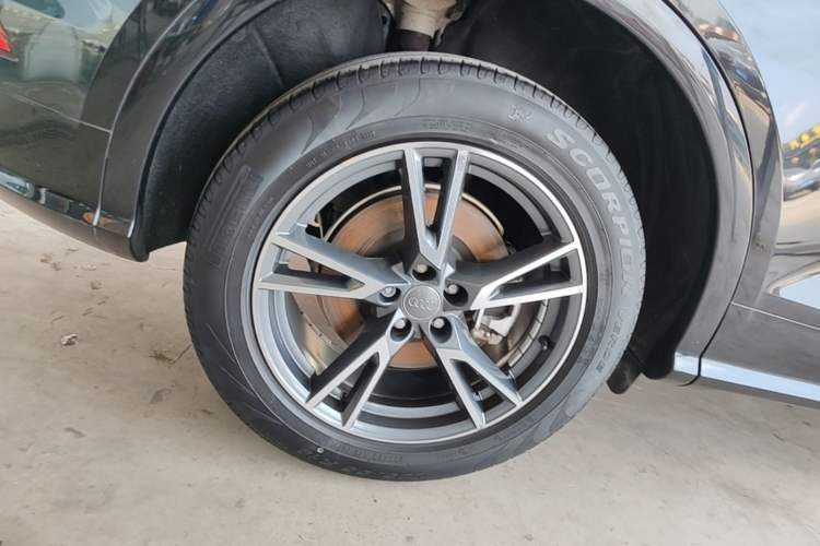 Used Audi Q5L 2020 Updated 40 TFSI Prestige Fashion Edition Right Rear Wheel Hub