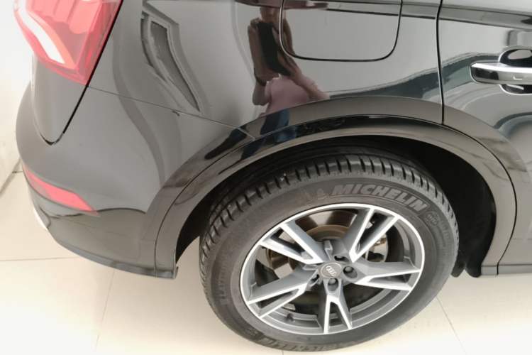 Used Audi Q5L 2020 Updated 40 TFSI Prestige Fashion Edition Right Rear Wheel Hub