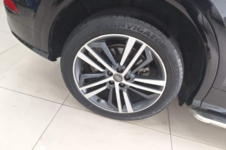 Used Audi Q5L 2020 Updated 40 TFSI Prestige Fashion Edition Right Rear Wheel Hub