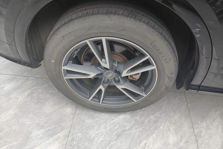 Used Audi Q5L 2020 Updated 40 TFSI Prestige Fashion Edition Right Rear Wheel Hub