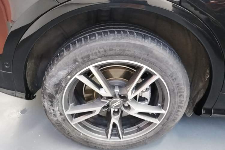 Used Audi Q5L 2020 45 TFSI Prestige Fashion Model Right Rear Wheel Hub