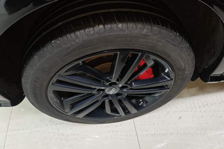 Used Audi Q5L 2020 45 TFSI Prestige Fashion Model Right Rear Wheel Hub