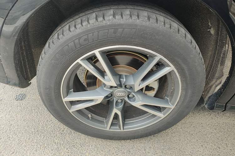 Used Audi Q5L 2020 Updated 40 TFSI Prestige Fashion Edition Right Rear Wheel Hub