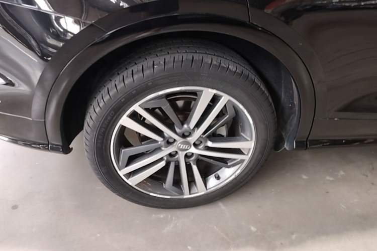 Used Audi Q5L 2020 Updated 40 TFSI Prestige Fashion Edition Right Rear Wheel Hub