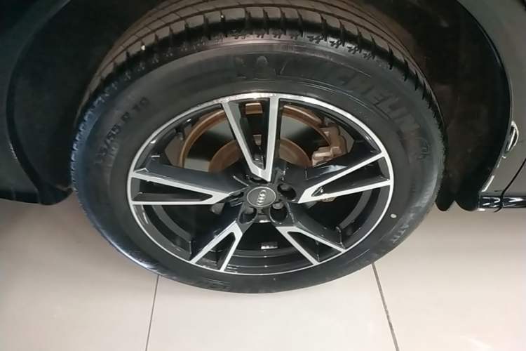 Used Audi Q5L 2020 Updated 40 TFSI Prestige Fashion Edition Right Rear Wheel Hub