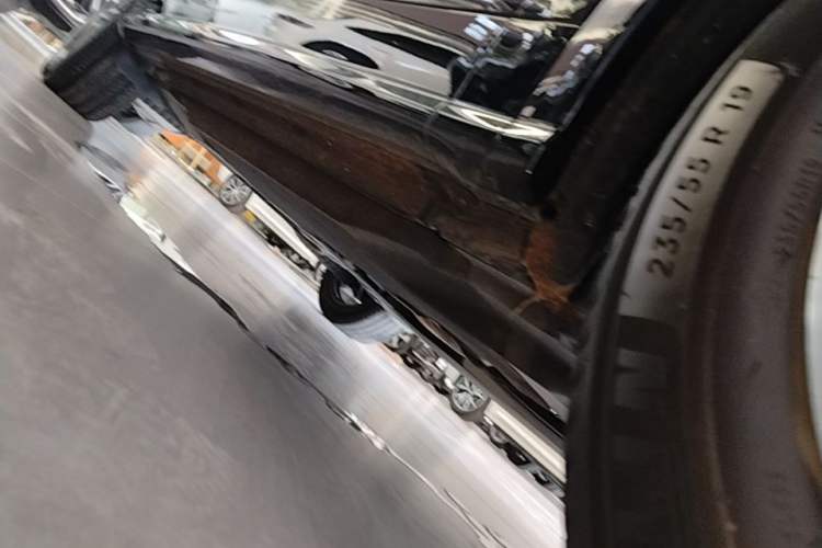 Used Audi Q5L 2020 Updated 40 TFSI Prestige Fashion Edition Right Side Sill