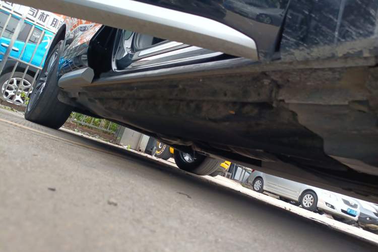 Used Audi Q5L 2020 40 TFSI Prestige Edition Right Side Sill