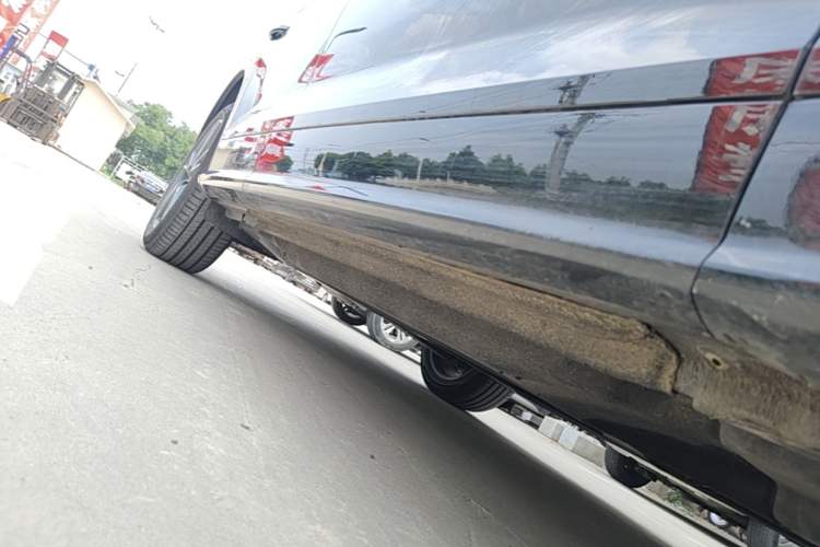 Used Audi Q5L 2020 Updated 40 TFSI Prestige Fashion Edition Right Side Sill