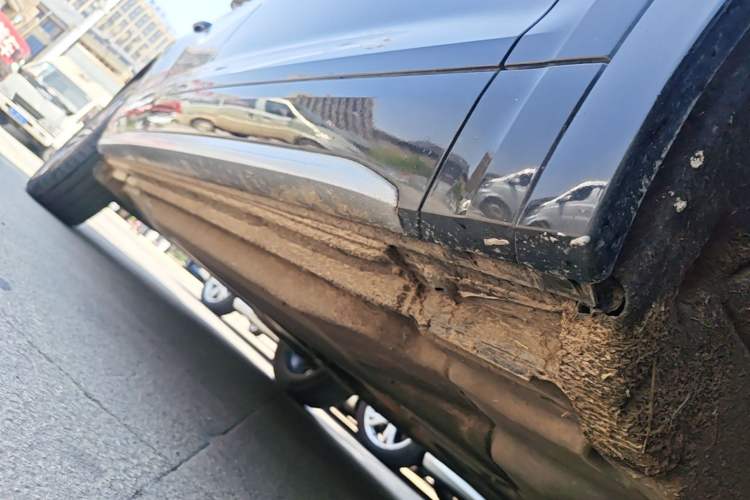 Used Audi Q5L 2020 40 TFSI Prestige Edition Right Side Sill