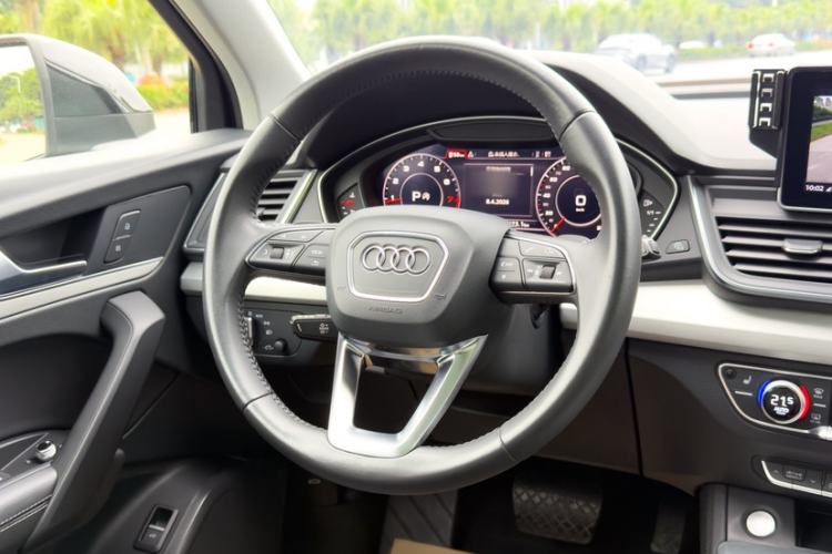 Used Audi Q5L 2020 Updated 40 TFSI Prestige Fashion Edition Steering Wheel