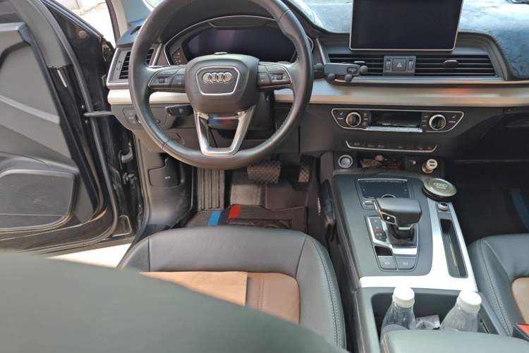 Used Audi Q5L 2020 Updated 40 TFSI Prestige Fashion Edition Steering Wheel