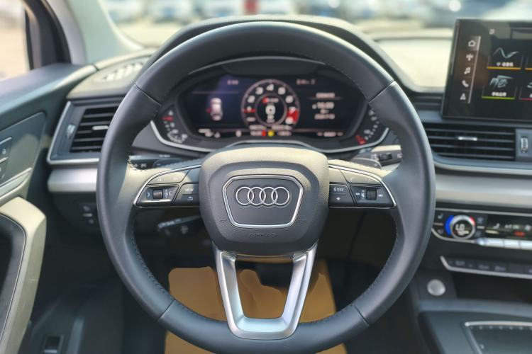 Used Audi Q5L 2020 Updated 40 TFSI Prestige Fashion Edition Steering Wheel