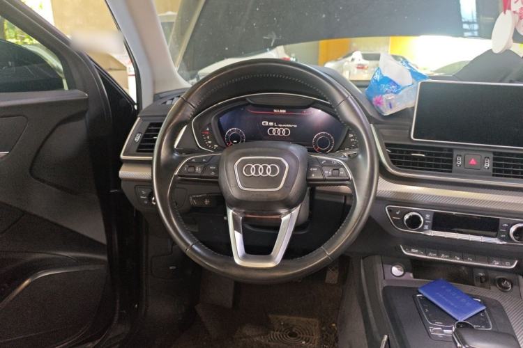 Used Audi Q5L 2020 45 TFSI Prestige Fashion Model Steering Wheel