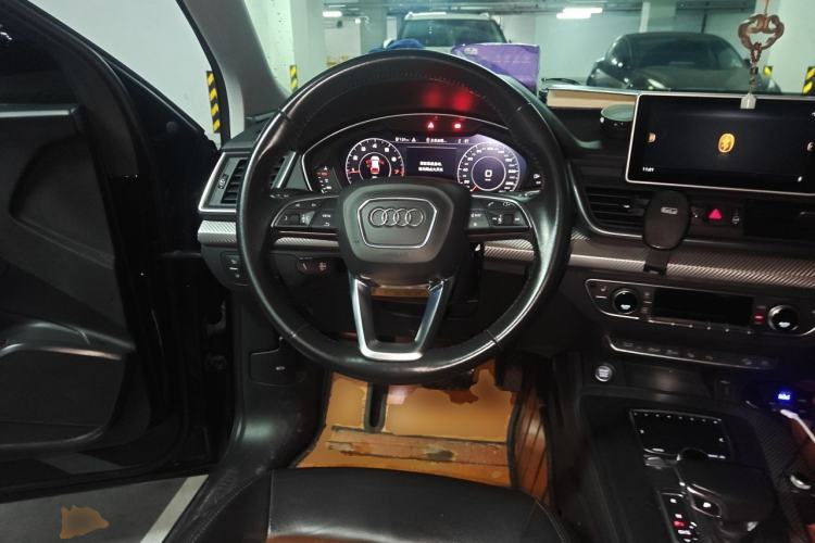Used Audi Q5L 2020 45 TFSI Prestige Fashion Model Steering Wheel