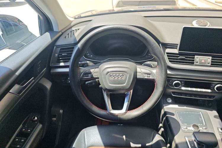 Used Audi Q5L 2020 45 TFSI Prestige Fashion Model Steering Wheel