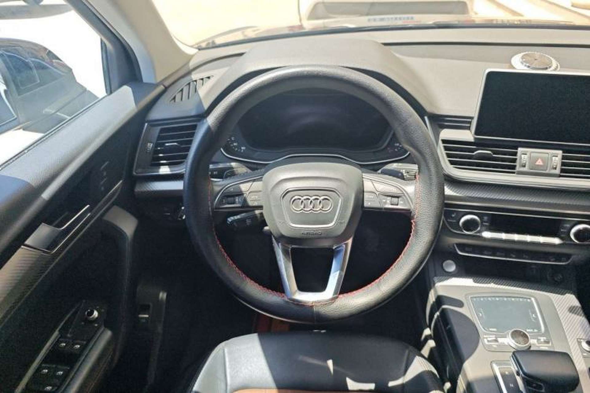 Used Audi Q5L 2020 45 TFSI Prestige Fashion Model Steering Wheel