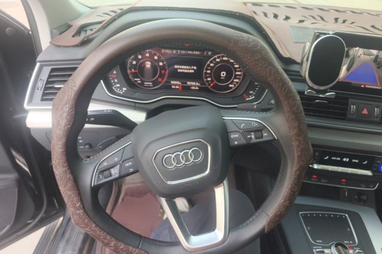 Used Audi Q5L 2020 Updated 40 TFSI Prestige Fashion Edition Steering Wheel