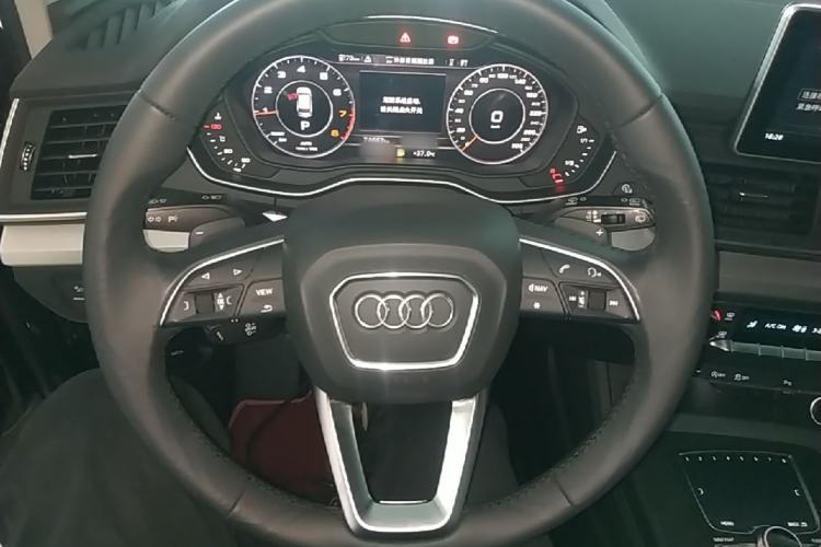 Used Audi Q5L 2020 Updated 40 TFSI Prestige Fashion Edition Steering Wheel