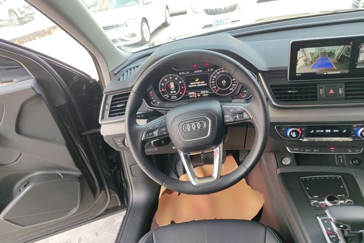 Used Audi Q5L 2020 Updated 40 TFSI Prestige Fashion Edition Steering Wheel