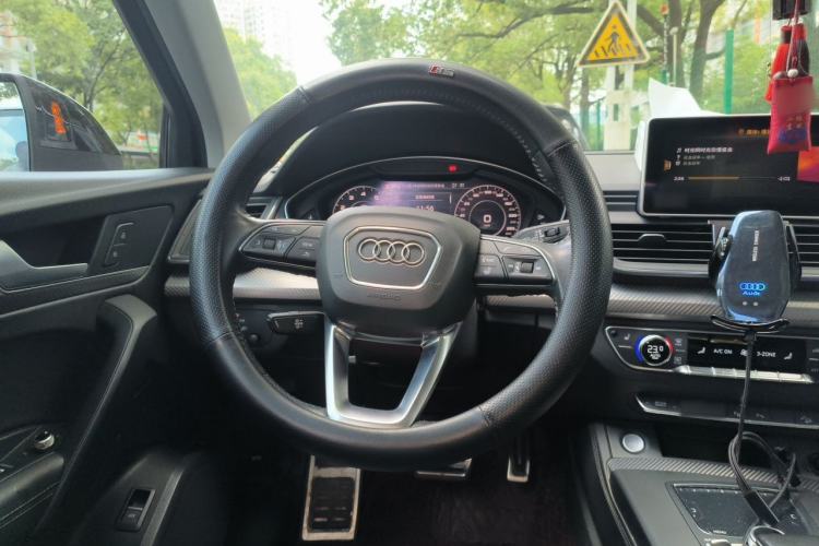 Used Audi Q5L 2020 45 TFSI Prestige Fashion Model Steering Wheel