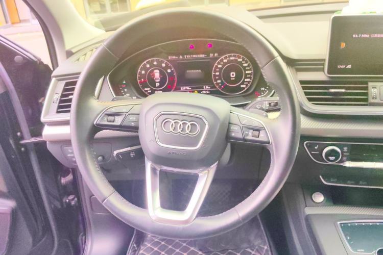 Used Audi Q5L 2020 Updated 40 TFSI Prestige Fashion Edition Steering Wheel