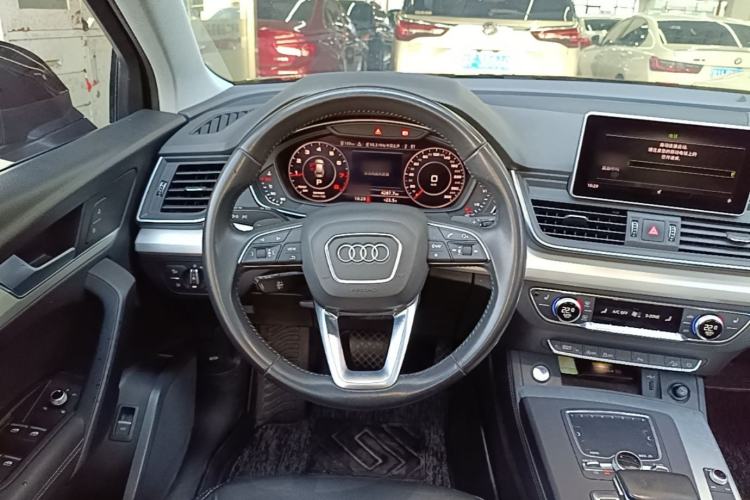 Used Audi Q5L 2020 Updated 40 TFSI Prestige Fashion Edition Steering Wheel