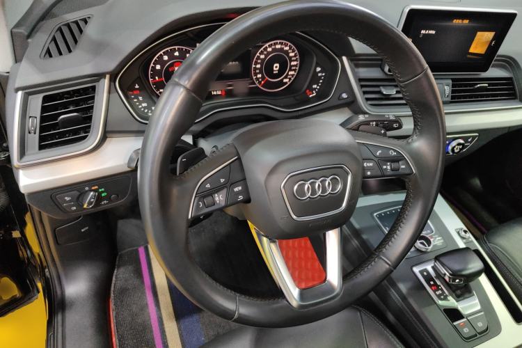 Used Audi Q5L 2020 Updated 40 TFSI Prestige Fashion Edition Steering Wheel
