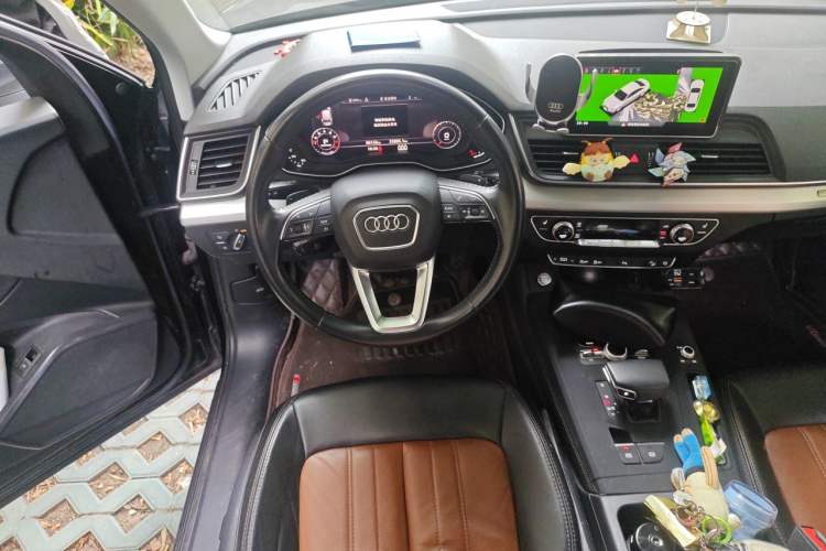 Used Audi Q5L 2020 Updated 40 TFSI Prestige Fashion Edition Steering Wheel