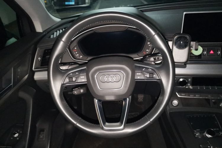 Used Audi Q5L 2020 Updated 40 TFSI Prestige Fashion Edition Steering Wheel
