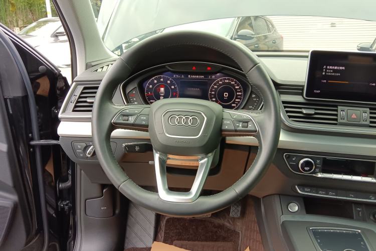 Used Audi Q5L 2020 Updated 40 TFSI Prestige Fashion Edition Steering Wheel