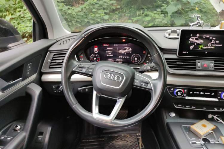 Used Audi Q5L 2020 Updated 40 TFSI Prestige Fashion Edition Steering Wheel