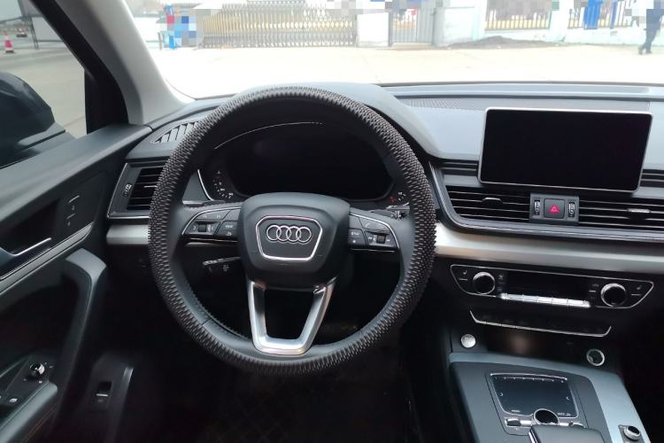 Used Audi Q5L 2020 Updated 40 TFSI Prestige Fashion Edition Steering Wheel