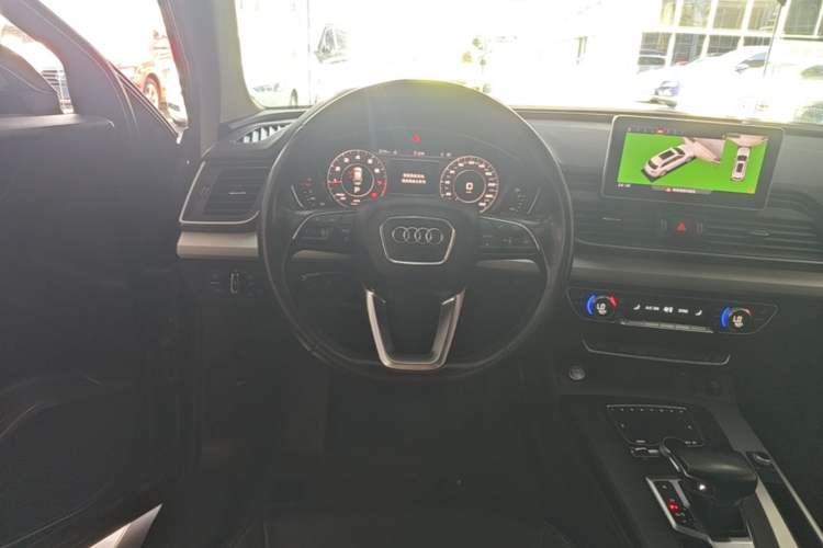 Used Audi Q5L 2020 Updated 40 TFSI Prestige Fashion Edition Steering Wheel