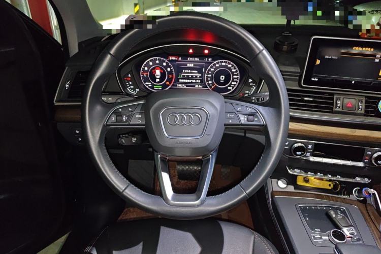 Used Audi Q5L 2020 45 TFSI Prestige Fashion Model Steering Wheel