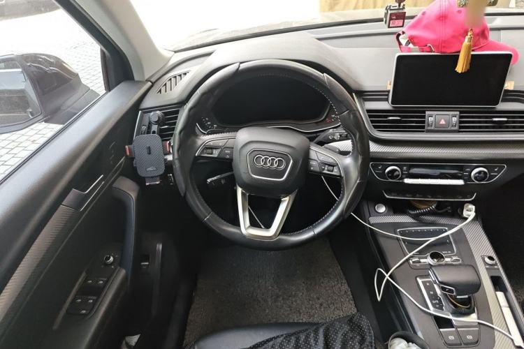 Used Audi Q5L 2020 45 TFSI Prestige Fashion Model Steering Wheel