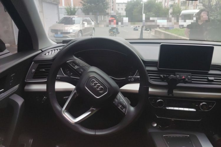Used Audi Q5L 2020 Updated 40 TFSI Prestige Fashion Edition Steering Wheel