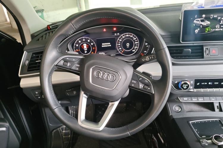 Used Audi Q5L 2020 Updated 40 TFSI Prestige Fashion Edition Steering Wheel