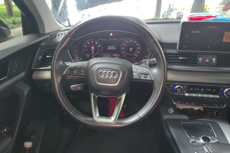 Used Audi Q5L 2020 Updated 40 TFSI Prestige Fashion Edition Steering Wheel