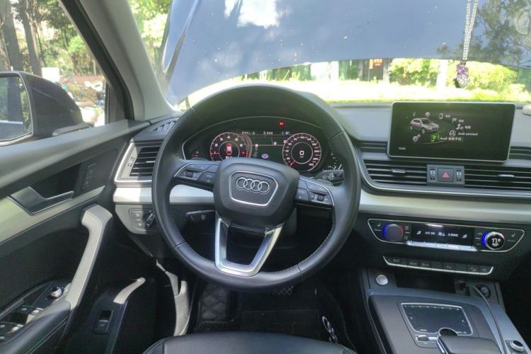 Used Audi Q5L 2020 Updated 40 TFSI Prestige Fashion Edition Steering Wheel