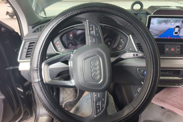 Used Audi Q5L 2020 Updated 40 TFSI Prestige Fashion Edition Steering Wheel